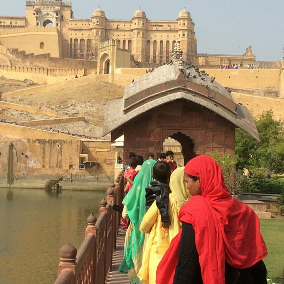 Meet your Posher, Kimberly - Picture 2 of 2